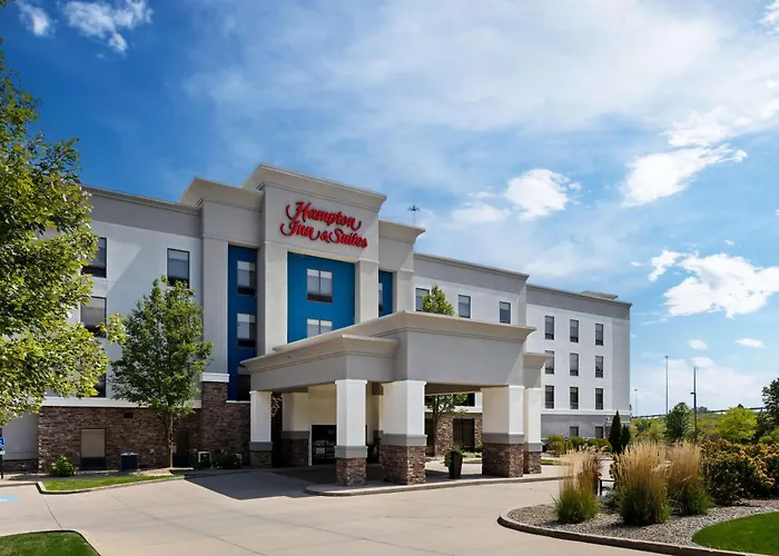 Hampton Inn & Suites Canton