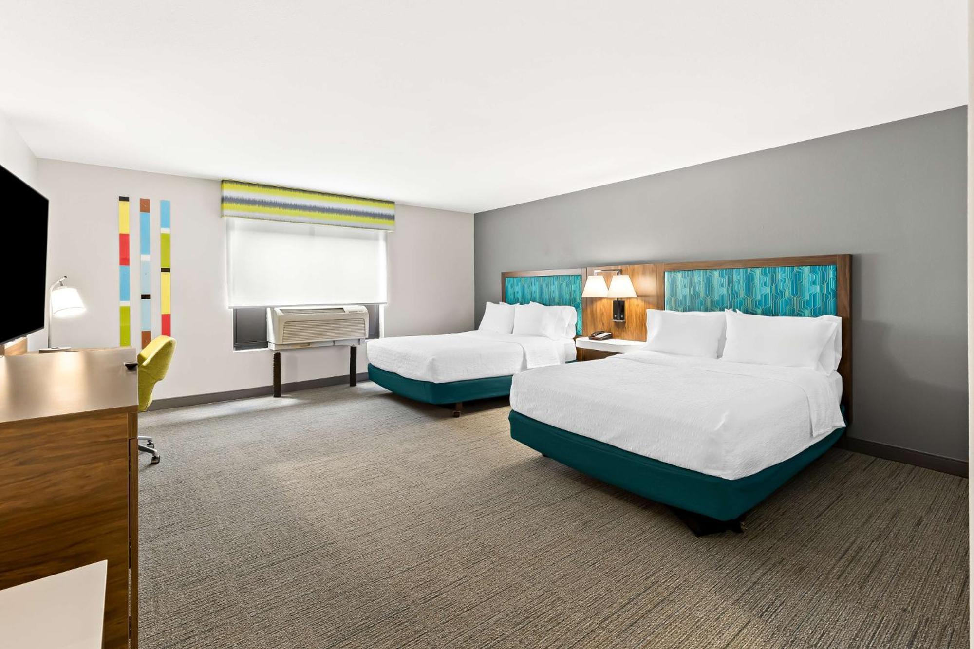 Hampton & Canton Hotel