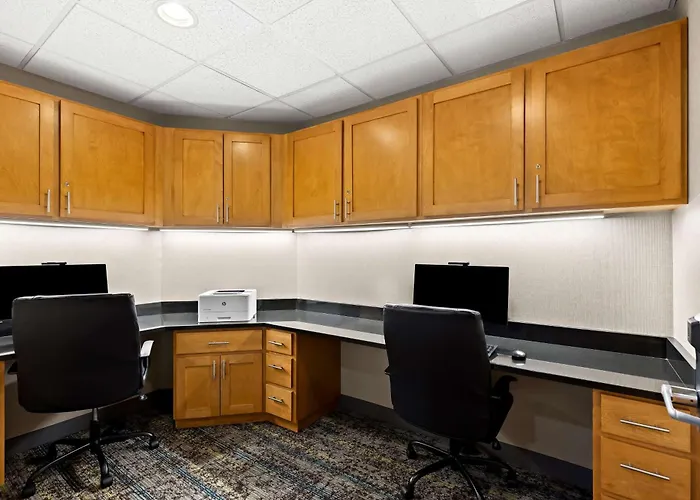 Hampton Inn & Suites Canton